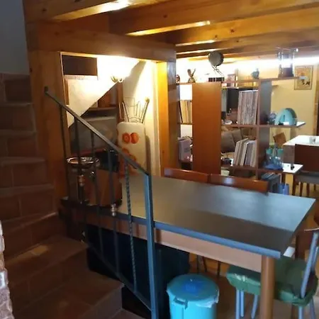 Holiday home Loft Sotto Il Vulcano, Con Posto Auto Privato Zafferana Etnea