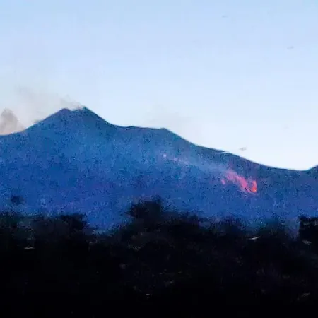 Loft Sotto Il Vulcano, Con Posto Auto Privato 別荘