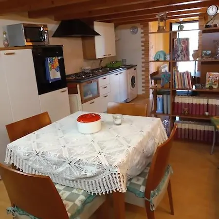 Loft Sotto Il Vulcano, Con Posto Auto Privato 別荘 ザッフェラーナ・エトネーア