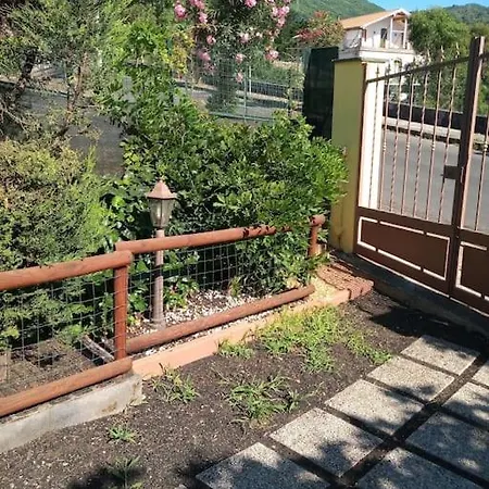 Loft Sotto Il Vulcano, Con Posto Auto Privato 別荘 ザッフェラーナ・エトネーア